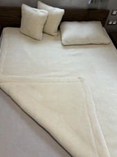 Obojstranná deka z ovčej vlny biela