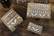 Dřevěná Krabička - Bílá Vymývaná - Aztécky Vzor - Střední